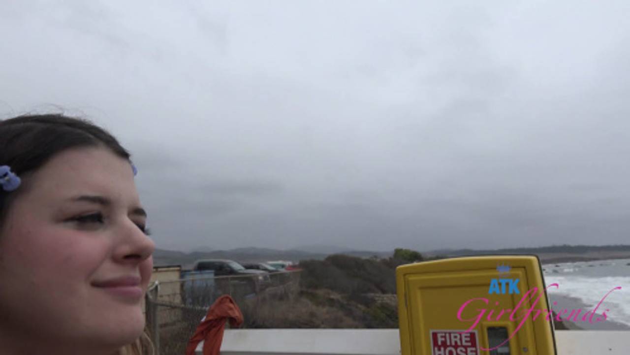 ATKGirlfriends 25 10 28 Dez Hansen Central Cali 4 XXX 2160p MP4-WRB [XC]