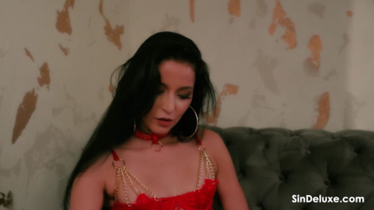 SinDeluxe 25 11 07 Stacy Cruz Alexis Crystal And Miss Kataleya Lesbian XXX 2160p MP4-VSEX [XC]
