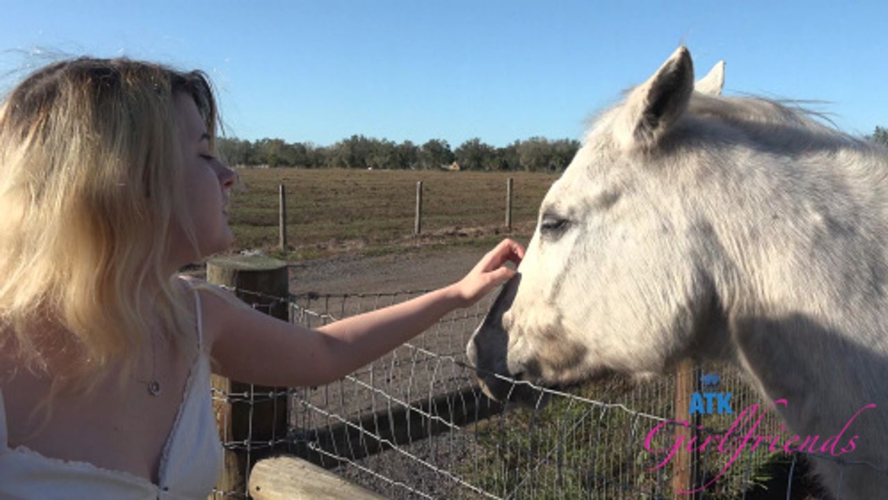 ATKGirlfriends 26 02 23 Dez Hansen Florida 4 XXX 2160p MP4-WRB [XC]