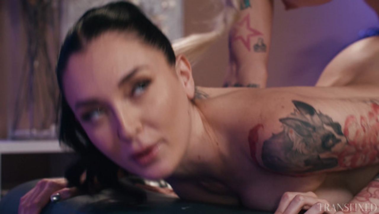 Transfixed 26 03 25 Aubrey Kate and Charlotte Sins Saved By The Bolster XXX 2160p MP4-Narcos [XC]