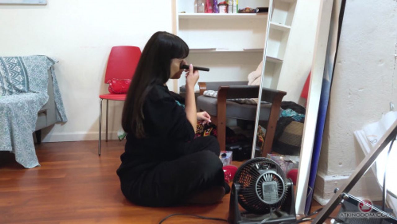 ATKGalleria 26 04 10 Lalie Fox BTS XXX 2160p MP4-WRB [XC]