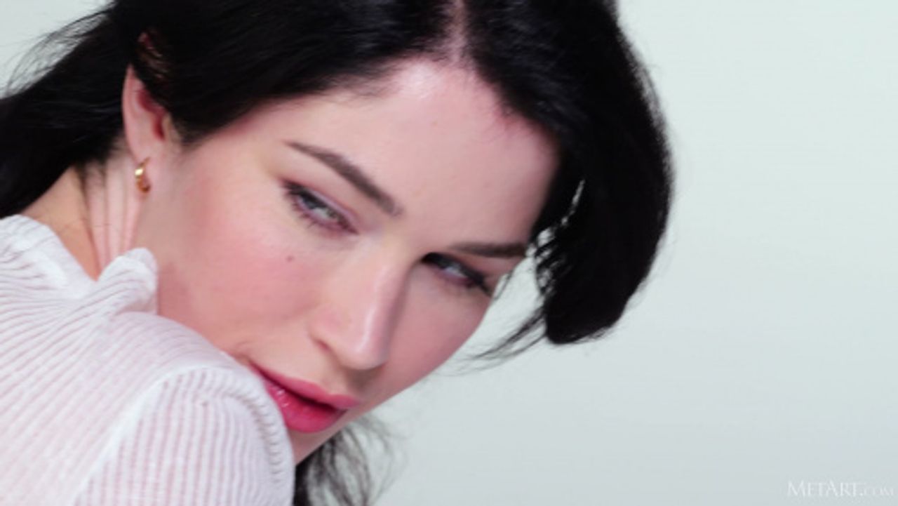 MetArt 26 04 12 Evelyn Claire Passion 2 XXX 2160p MP4-WRB [XC]