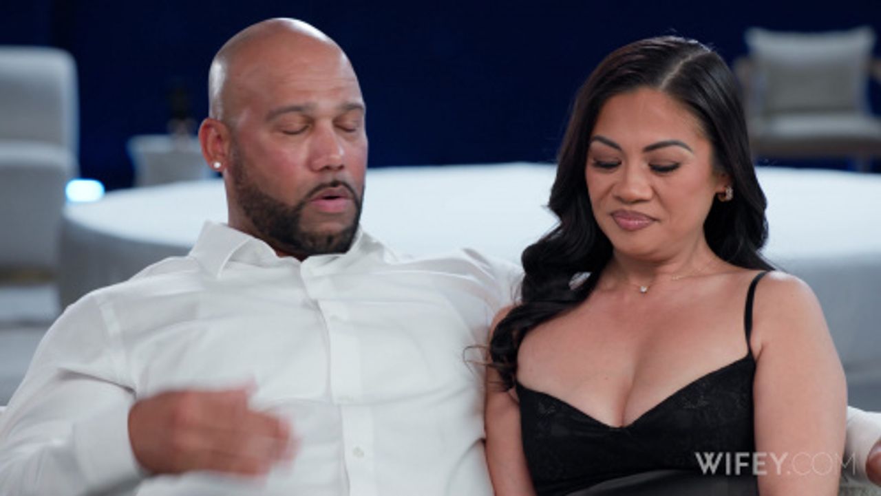 Wifey 26 05 02 Kitana Collins And Tyson Hotwife Worships BBC For Husband XXX 2160p MP4-P2P [XC]