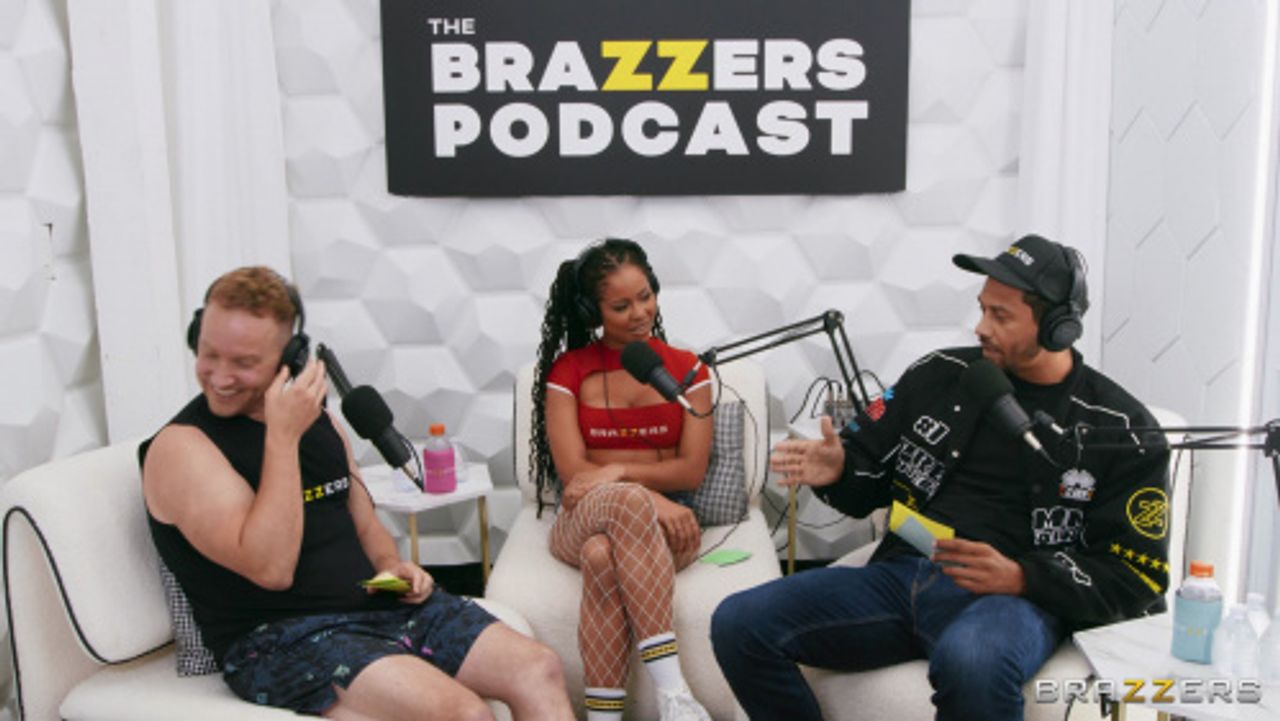 BrazzersExxtra 26 07 09 Kira Noir The Brazzers Podcast Episode 20 XXX 2160p MP4-WRB [XC]